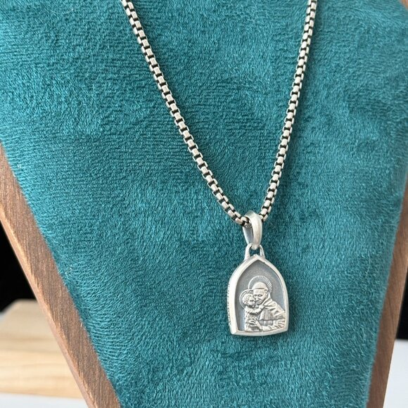 David Yurman Sterling Silver St. Anthony Pendant Amulet with Box Chain Necklace